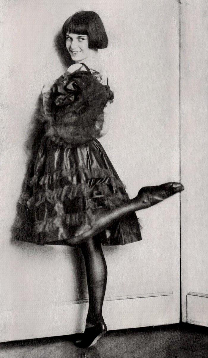 ForeverLouiseB1's tweet photo. Louise at fourteen, 1922. Dismissed from her local dance class for being “spoiled, bad tempered and insulting,” she wrote in her diary, “I am strong for new adventure. I must study and that means away to broader fields. I’ve had enough of teaching my teacher what to teach me.” https://t.co/t9inqR5DpU