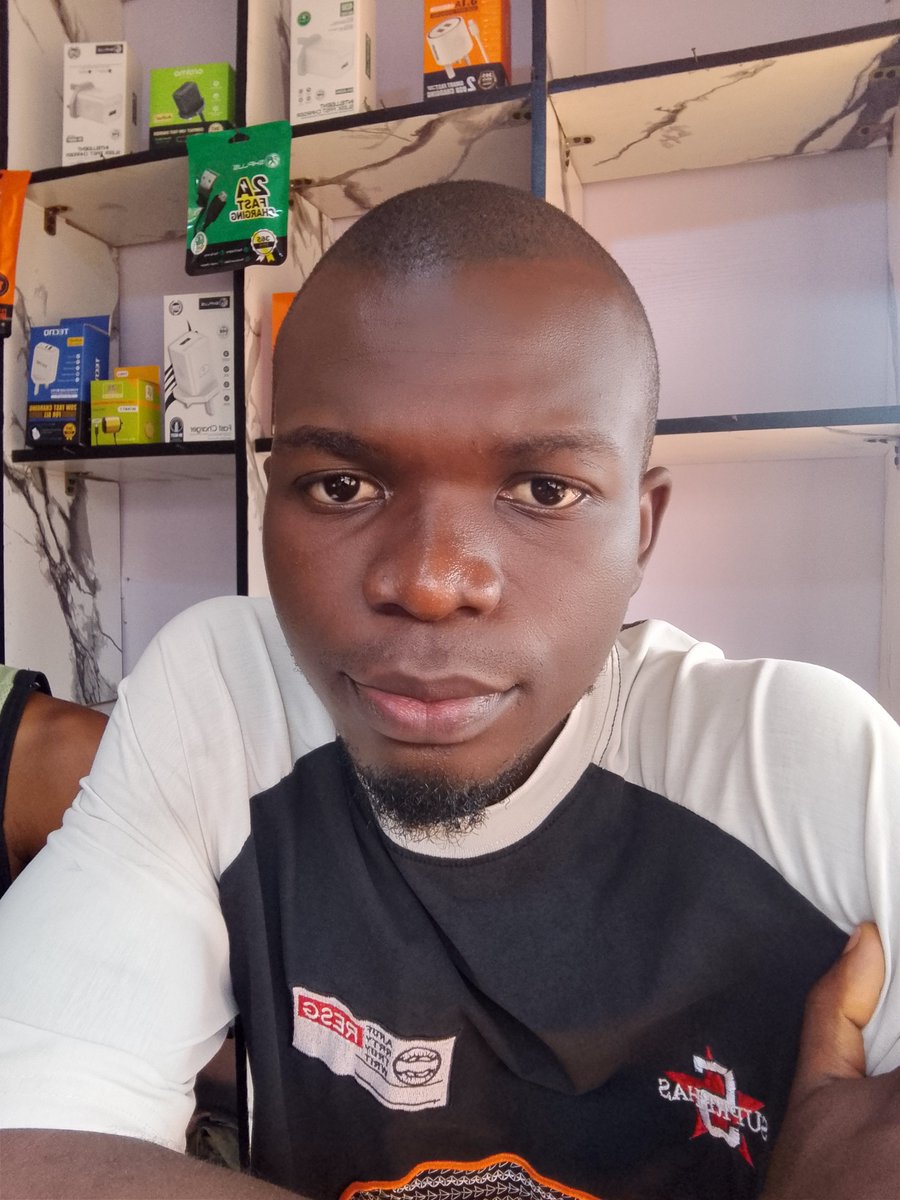 Viktpossible7's tweet photo. Am back 
Who miss me? https://t.co/Jp8EIF3rQo