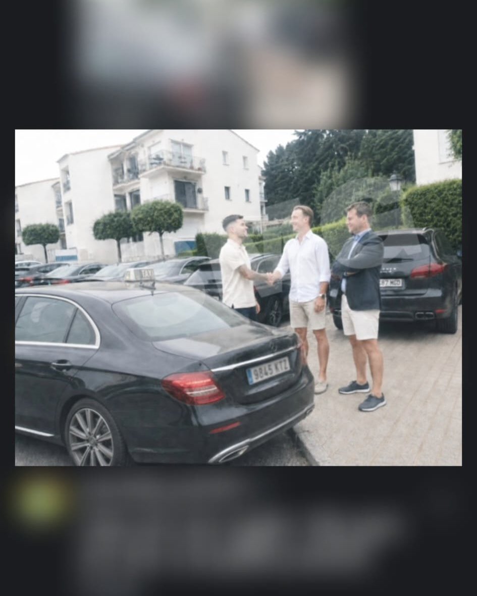 HaveAGuessThen's tweet photo. Bit of an issue verifying the picture. Unless the car isn't Spansh. #nufc https://t.co/H0IzPQqA1H