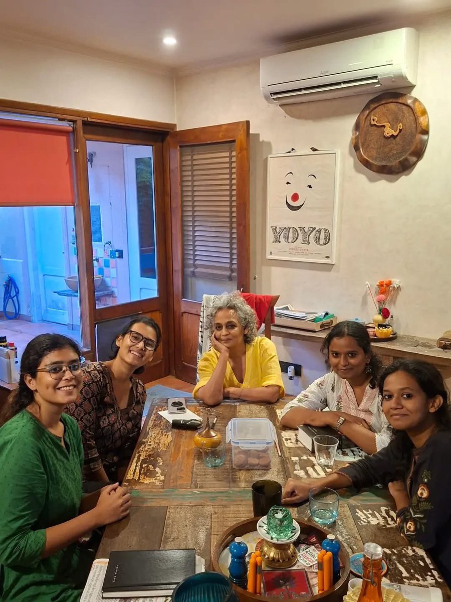 BattaKashmiri's tweet photo. Why do all communists end up alone and miserable ? https://t.co/CzHcAwqpGY