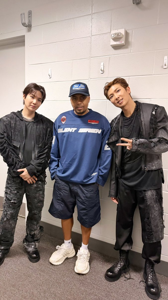 SUGA, Nas and RM pose together