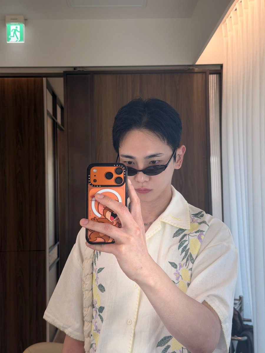 kibumpreg's tweet photo. [260802] 🔑💭 update 6:23pm kst

🔑 📸
🔑 my hair~~! 
🔑 i’m pretty happy with how it turned out after so long (cute tone) https://t.co/pkMnT3usrS