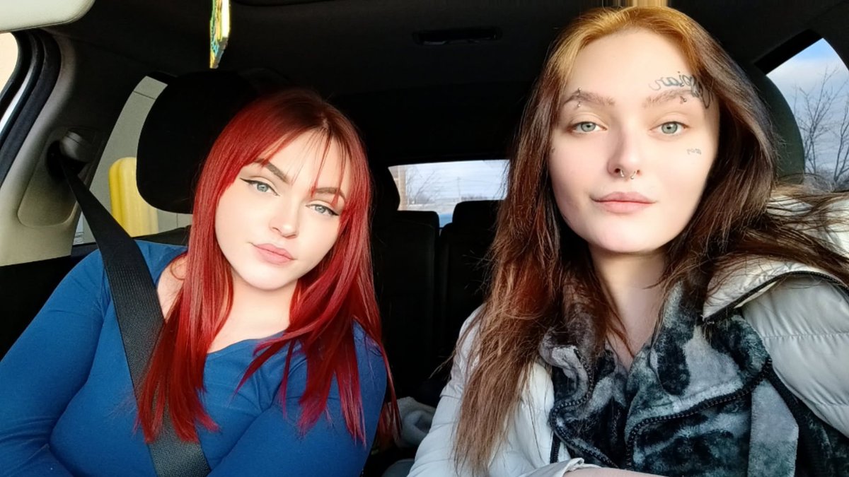 Anything4Robyn's tweet photo. if you aren't on your knees for me and my cousin what are you doing with your life beta?

findom https://t.co/F7nLt56i3B