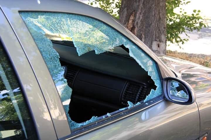 RobinNakamoto's tweet photo. Be careful out there, everyone. I had 2 Coldcard Mk3 in my car and someone broke in and left 4 more. https://t.co/rjUIerzbsu
