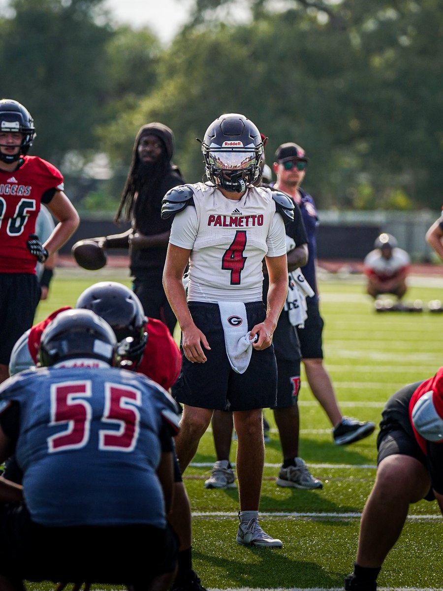 Keith_PerronIII's tweet photo. Soon enough… ⏳ 

#SoonEnough #QB1 #Quarterback #TrustTheProcess #EarnedNotGiven #WorkInSilence #NextUp #ClassOf2030 https://t.co/0JWY83FpxA