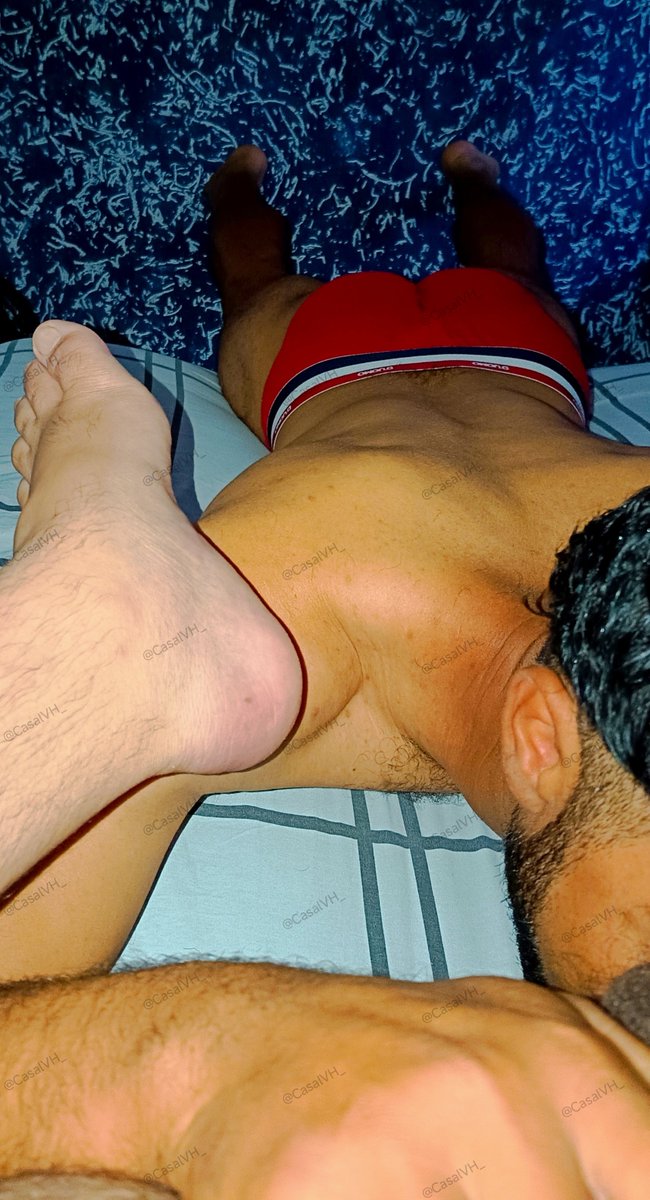 CasalVH_'s tweet photo. Que domingo gostoso, com uma lambida gostosa 👅🥵
#lambida #beijo #casal #sexo #chudai #pintoawards https://t.co/QAACr22ond