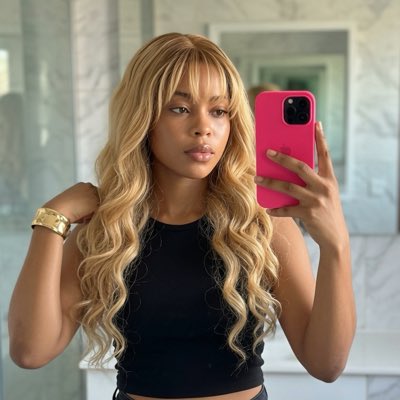 AmeliKathemm's tweet photo. #NewProfilePic https://t.co/6GdXOgReqj
