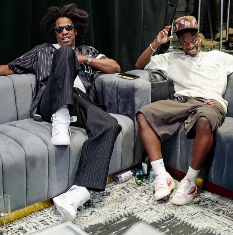 QGdoPOP's tweet photo. Vini Jr e Jay-Z em nova foto. https://t.co/yVX4N5zg4d