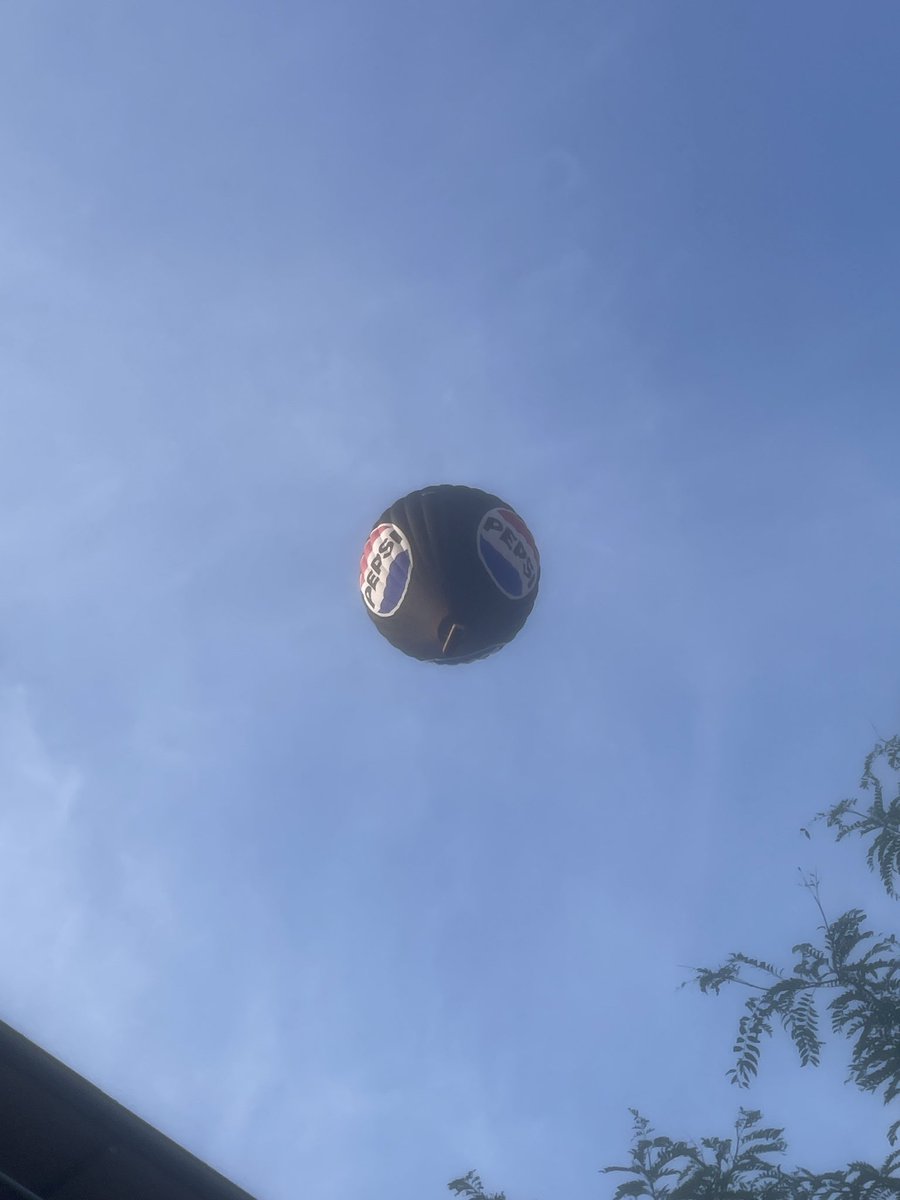 V_NK00's tweet photo. I just stepped outside man what the fuck https://t.co/pjLAuw3lx3