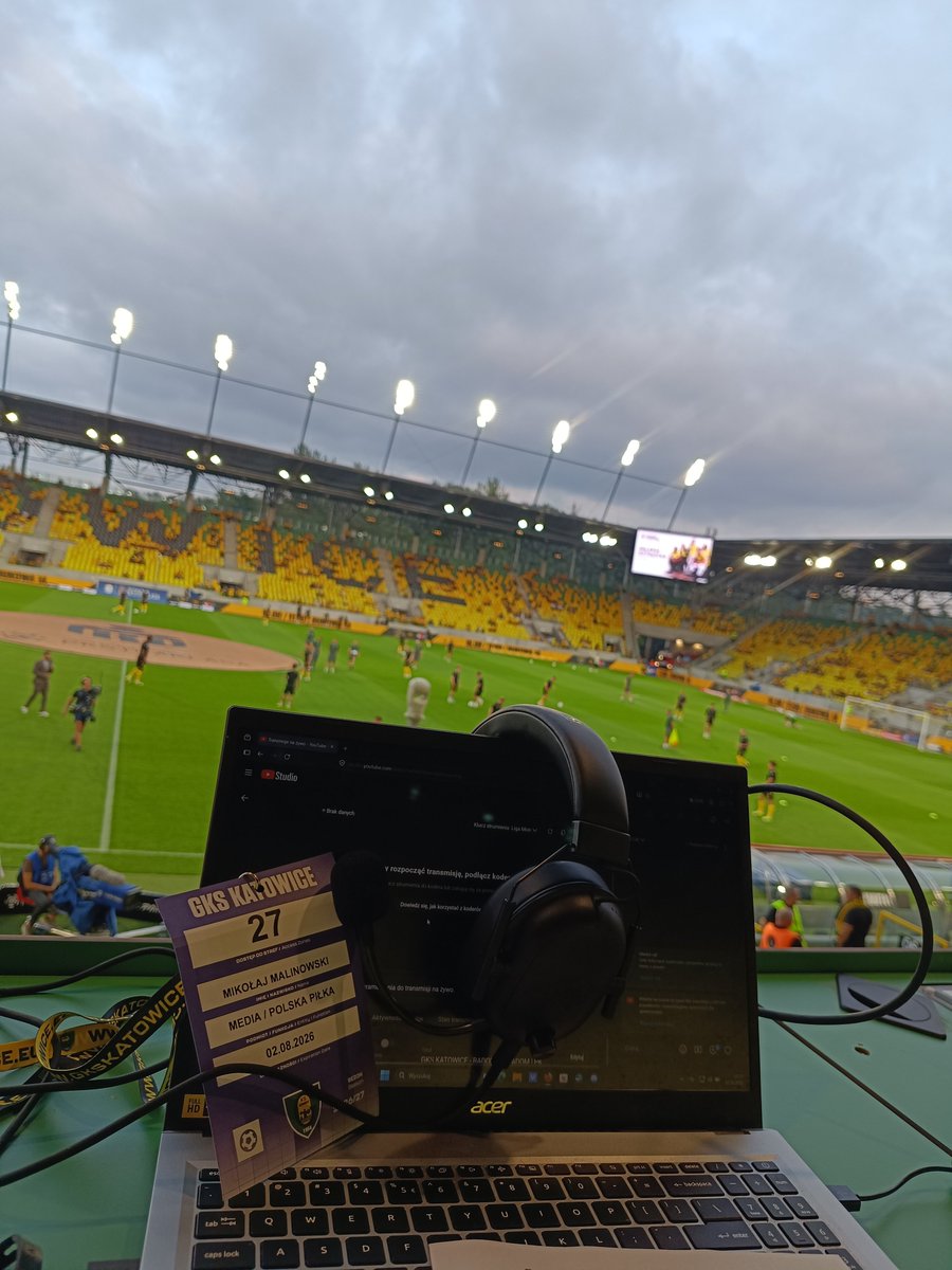 MikiMalinowski's tweet photo. 5/26/27 - Pierwszy ze stadionu 

Kończymy niedzielną rywalizację na Nowej Bukowej w Katowicach. GKS podejmie Radomiak Radom.

Zapraszam do słuchania komentarza na antenie YT @redakcja_sektor 

🔗https://t.co/qgCVOcysEm

#GKSRAD https://t.co/8Rfbtu0EIp