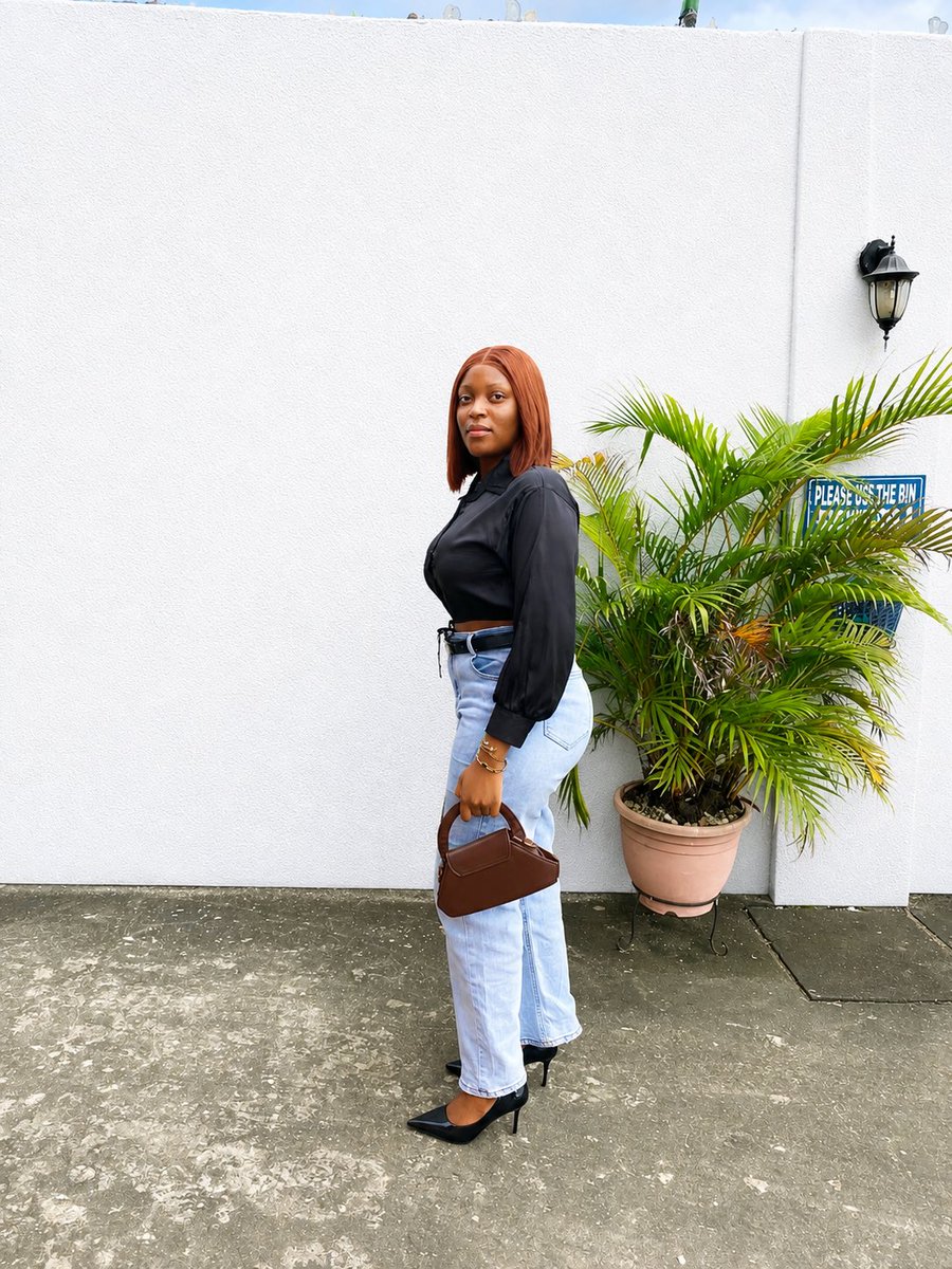 ISIOMA______'s tweet photo. Happy Sunday from Lagos Nigeria, hope you were in church today. https://t.co/Kb1t0usLdy