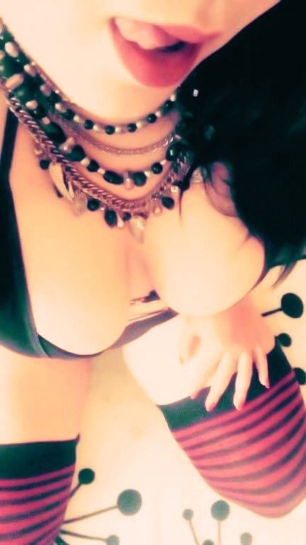 PoblanaFantasia's tweet photo. Mi cumpleaños ya viene en camino... se aceptan felicitaciones, flores, vino, lencería y transferencias sin previo aviso. 🎂✨💸" 😆💕
Vamos a festejar mi cumpleaños este #15DeAgosto en @ShadowClubSw no se queden fuera ... 
Inf: 2️⃣2️⃣1️⃣1️⃣7️⃣6️⃣6️⃣1️⃣2️⃣1️⃣
#QueValgaLaMalditaPena https://t.co/Jle61KIUrD