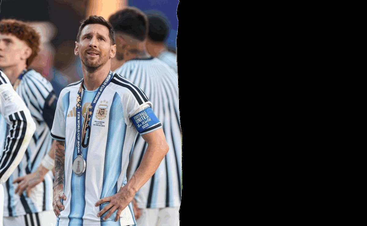 AliAbbas1718's tweet photo. Iconic 🐐 
Messi in WC final       Ronaldo in WC final https://t.co/3WwlONvw0A