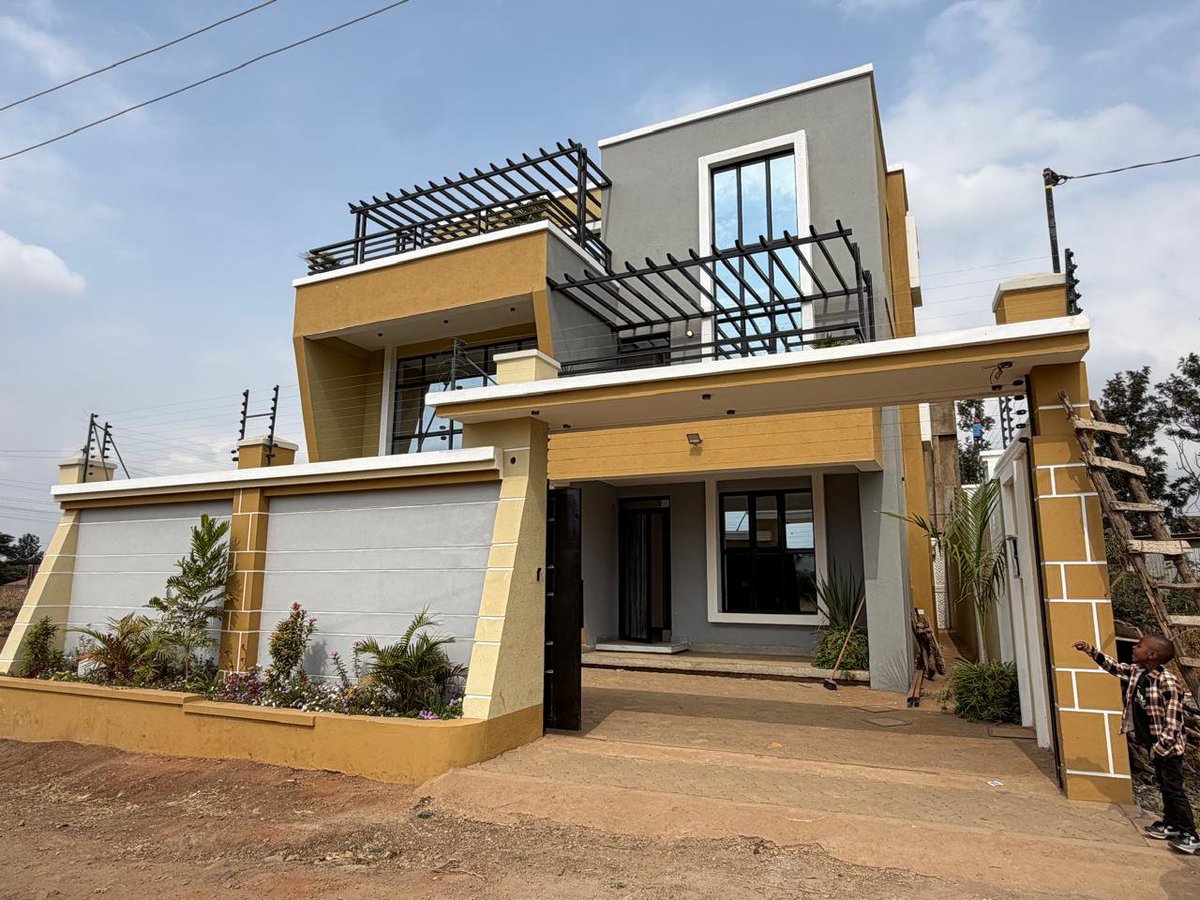 NikasRealty's tweet photo. 5-Bed Maisonette for Sale in Kenyatta Heritage!Unbeatable value in a prime location!
 Get this spacious 5-bedroom maisonette today.
Location: Kenyatta areaPrice: KSh 15 Million only!
Status: Ready for occupation

📞 0759230871 https://t.co/tviS43bqRj