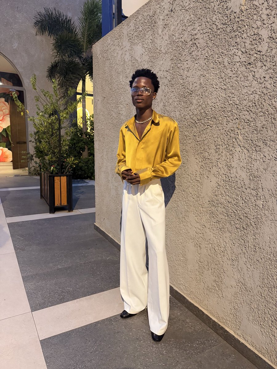 dedejiofficial's tweet photo. LIVE LIFE ✨

Outfit: @brass_ng https://t.co/55SUCoKu7H