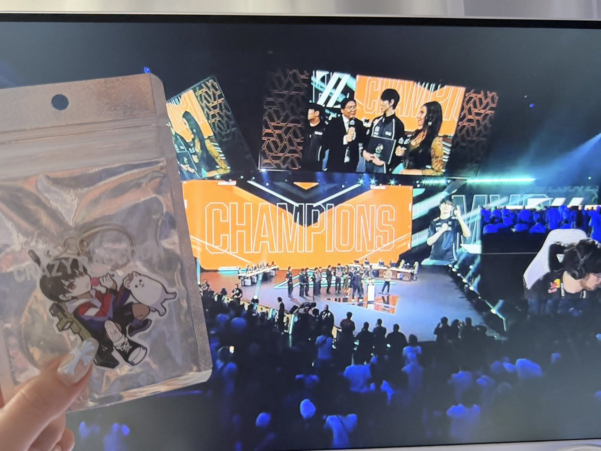 mami_738's tweet photo. わたしの最推し
MVP shuuuu

誰がMVPでもおかしくないくらいだったけど、shuが獲ってくれたのうれしいー

どぱりすぎてこれ1人でどないしよ
#ZETAWIN https://t.co/wpSrudKvWN