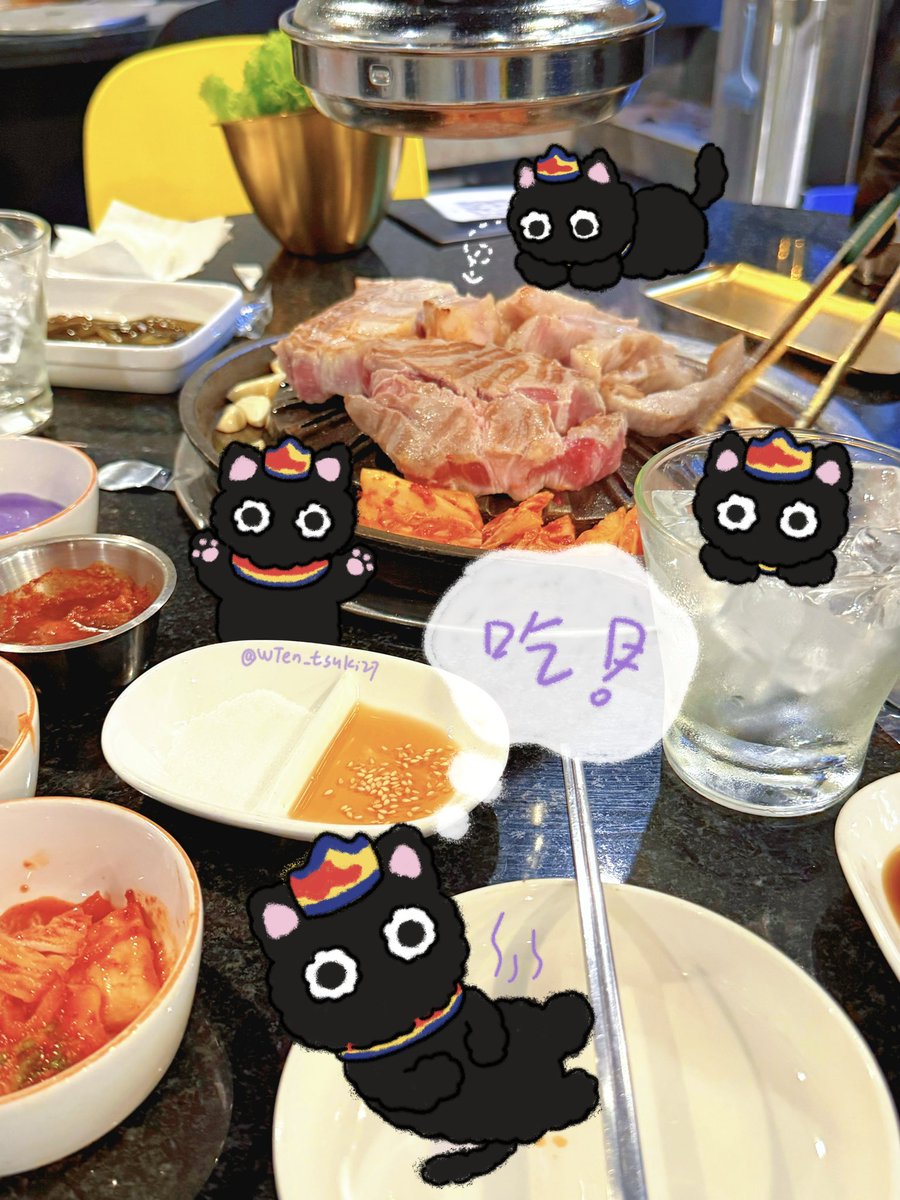WTen_tsuki27's tweet photo. 好饿好饿好饿

#TEN #เตนล์ #李永钦 #텐 https://t.co/bET2wqGbg4
