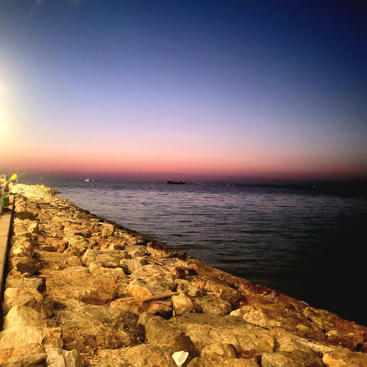 prestigioussman's tweet photo. #evening #walk https://t.co/3EfpOPumfL