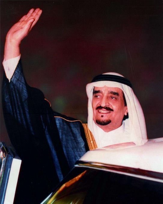 BaderALhjraF's tweet photo. الكويت اليوم بأكملها برعاية بطل التحرير الملك فهد بن عبدالعزيز طيب الله ثراه .. صور الملك فهد اليوم في جميع حسابات الكويتيين على جميع منصات التواصل الاجتماعي 🇸🇦 🇰🇼 

#ذكرى_الغزو_العراقي_الغاشم https://t.co/72GUPuSqco