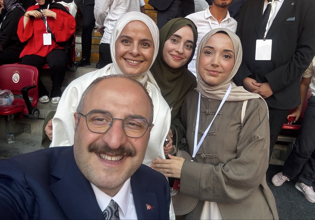 brnrmrv's tweet photo. 31.07.26
Tügva Yaz Okulu kapanış programımızda Sayın bakanımı ağırlamaktan gururduyduk
@varank https://t.co/YDrTMiJGUQ