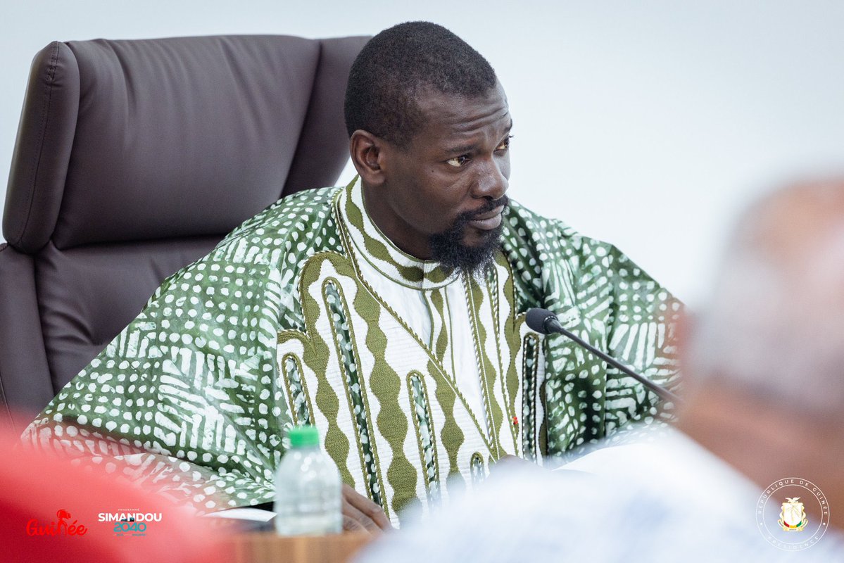 KitambalaMarcel's tweet photo. En #Guinée, alors que la polémique reste vive autour de la dégradation de l’état de santé du président, jugé précaire et délétère, le Cabinet Civil de la Présidence informe les Guinéens du départ en congés annuels du président Mamadi DOUMBOUYA, accompagné de sa famille, à destination de la Grèce, à compter du lundi 03 août 2026, pour quelques jours de repos. Cela intervient au terme d’une intense mobilisation au service de la Nation et de la conduite des grands chantiers de la Refondation pour le bien-être de nos populations.