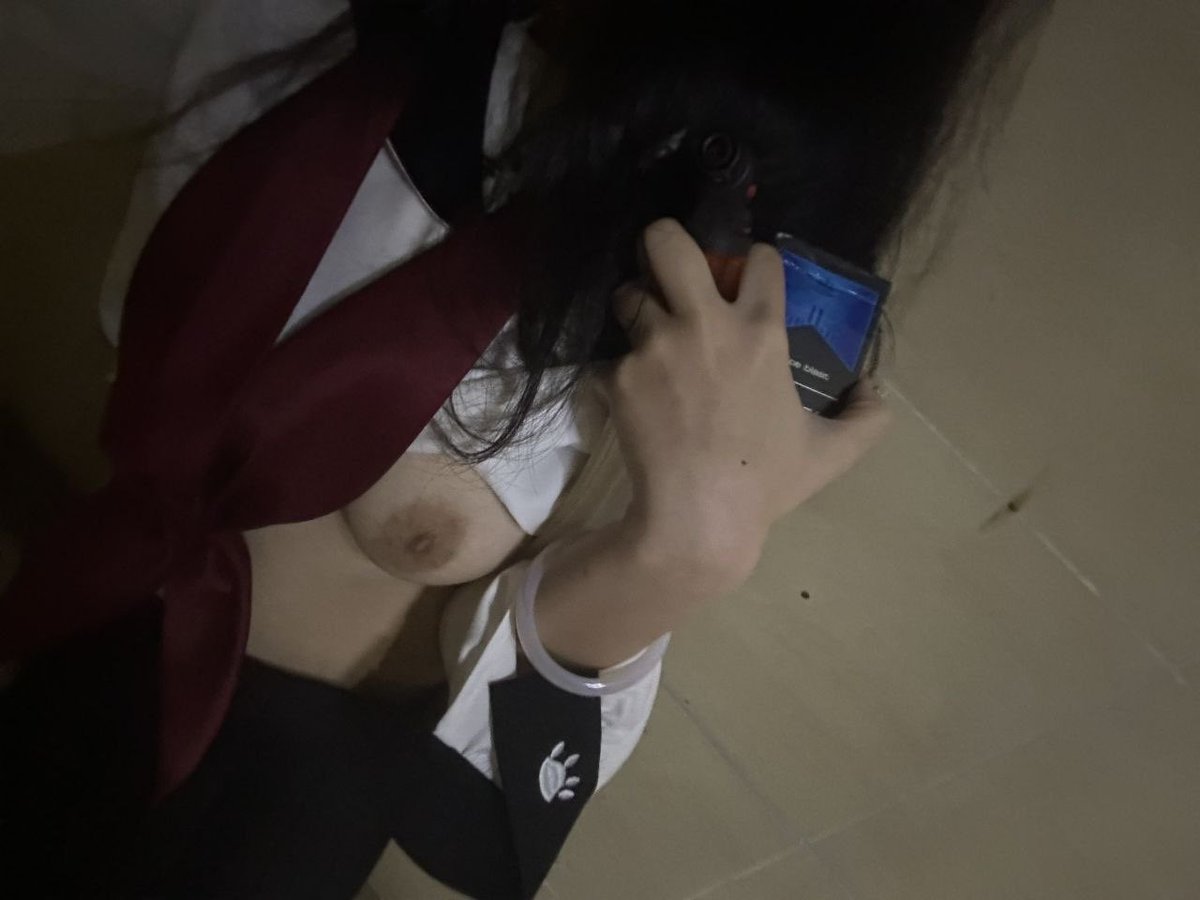 Saint__Zero's tweet photo. 不大，但是够用，来着大姨妈，也好想要 https://t.co/5JrczzMG3e