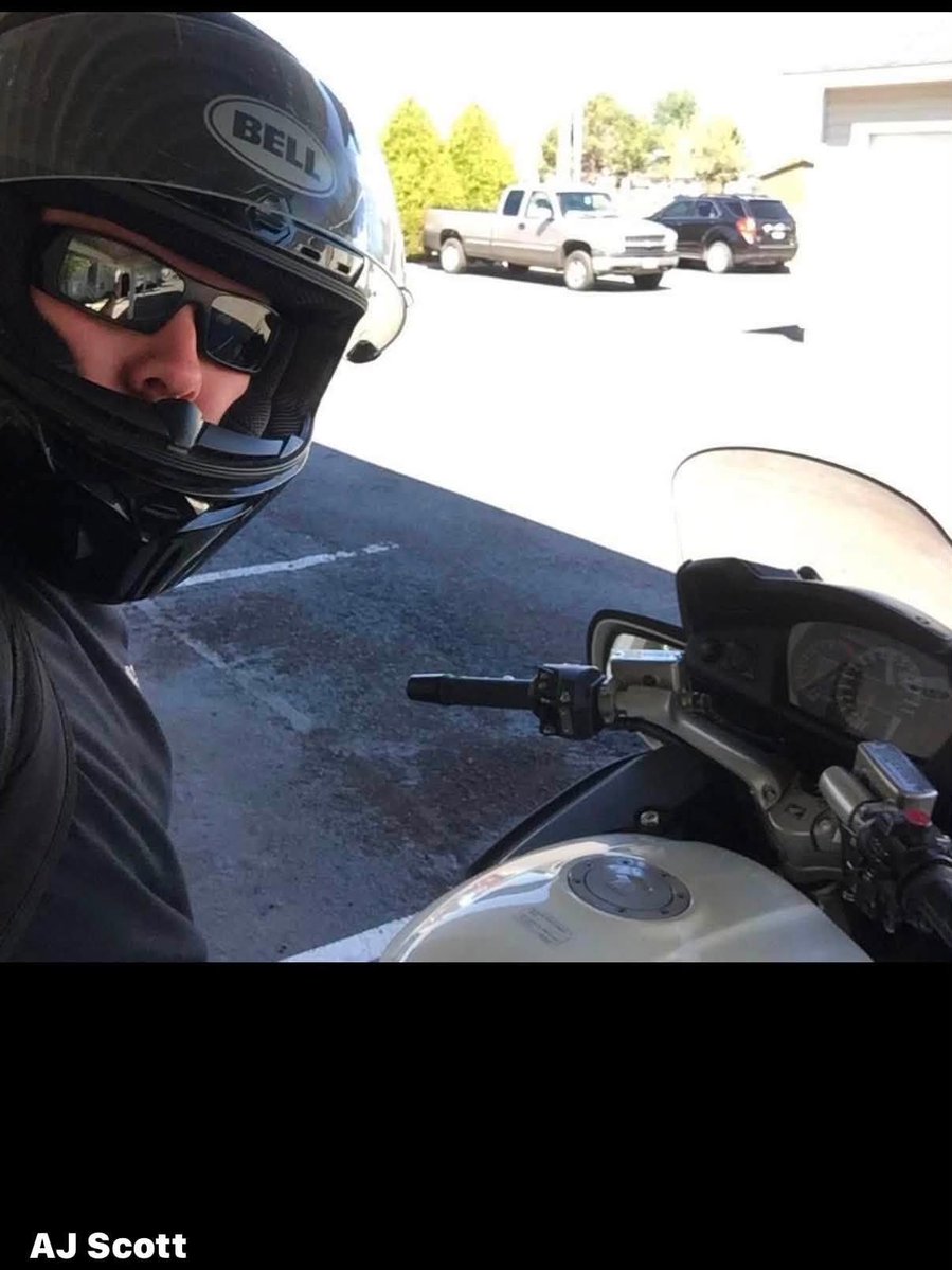 onedogclass's tweet photo. HEaring reports in adition to jordan salinas
..
 another guy = "Austin Scott!" also fired back at the shooter at the twin falls Idaho In N out.. unconfirmed... https://t.co/X431uUNTFn 
Apparently Austin Scott was shot, wife applied tourniquet, rushed to ER. BREAKING BREAKINGNEWS https://t.co/fFchbI7jIf
