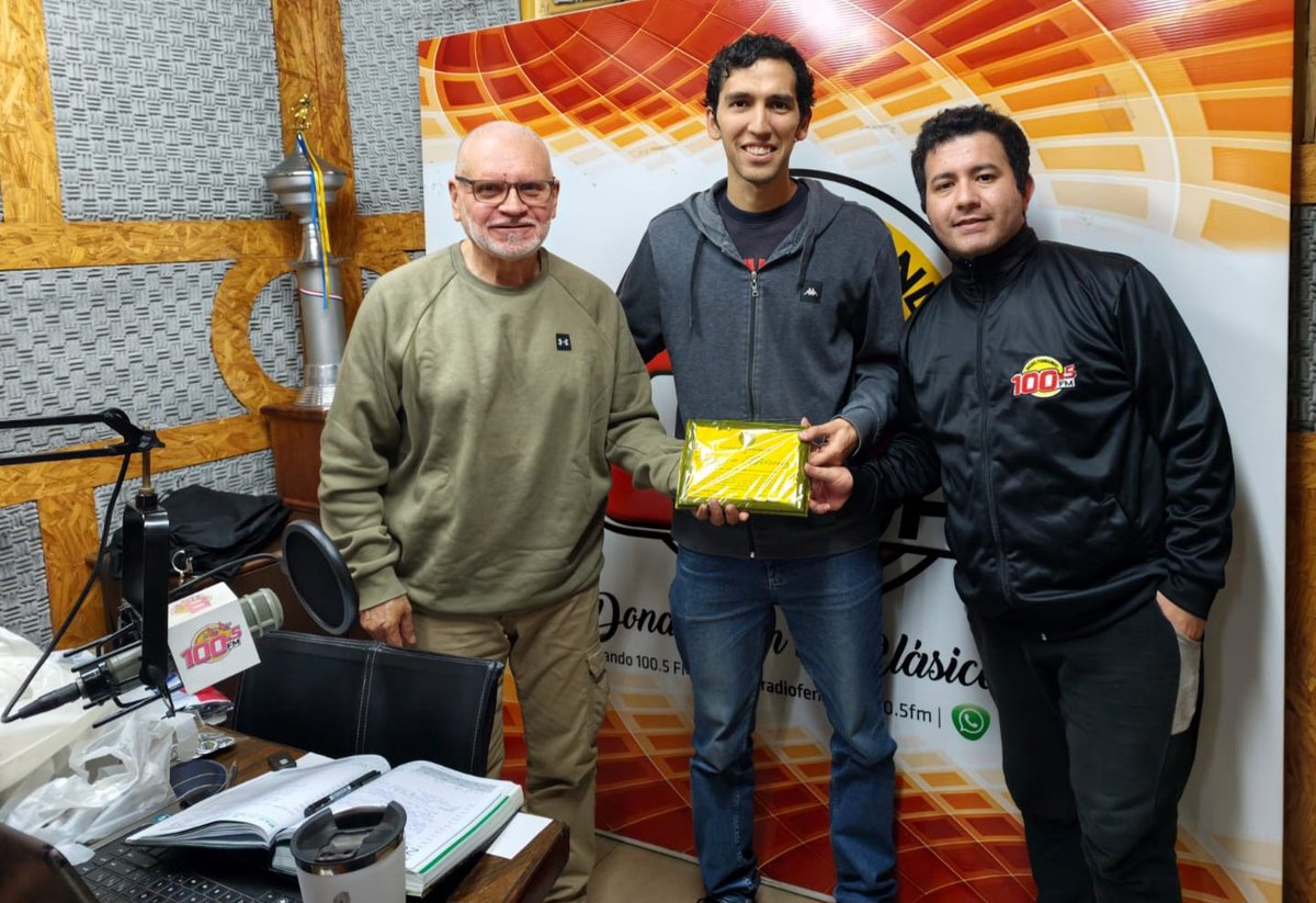 golazotropical1's tweet photo. Programación especial. Entregamos distensión al relator @oscargverdina quien se destacó durante el Mundial2026 respetando al comentarista @thediez.
#golazotropical🇵🇾2026
@gustavorbogarin
Musica @JuniorOviedoPy
viñetas
@MarleTorresPy
@MichelinOrtiz
@ClubVeteranos
#CVP🇳🇱 https://t.co/4xOLS3vLBt