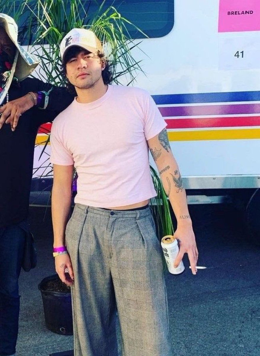 facingmichael's tweet photo. im building a collection of pics where he's holding his drink and cigarette like that because its important #tome https://t.co/aPR6gxUWV1
