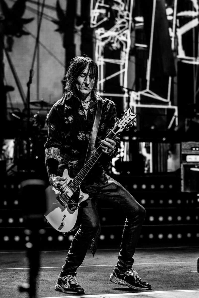 gunsnroses's tweet photo. Saratoga, what a night! We rocked with you for 3 hours N’ brought out Dead Horse, Better, Madagascar &amp; Junior’s Eyes. Thank you for comin’ out! https://t.co/Wcnem91Jz0