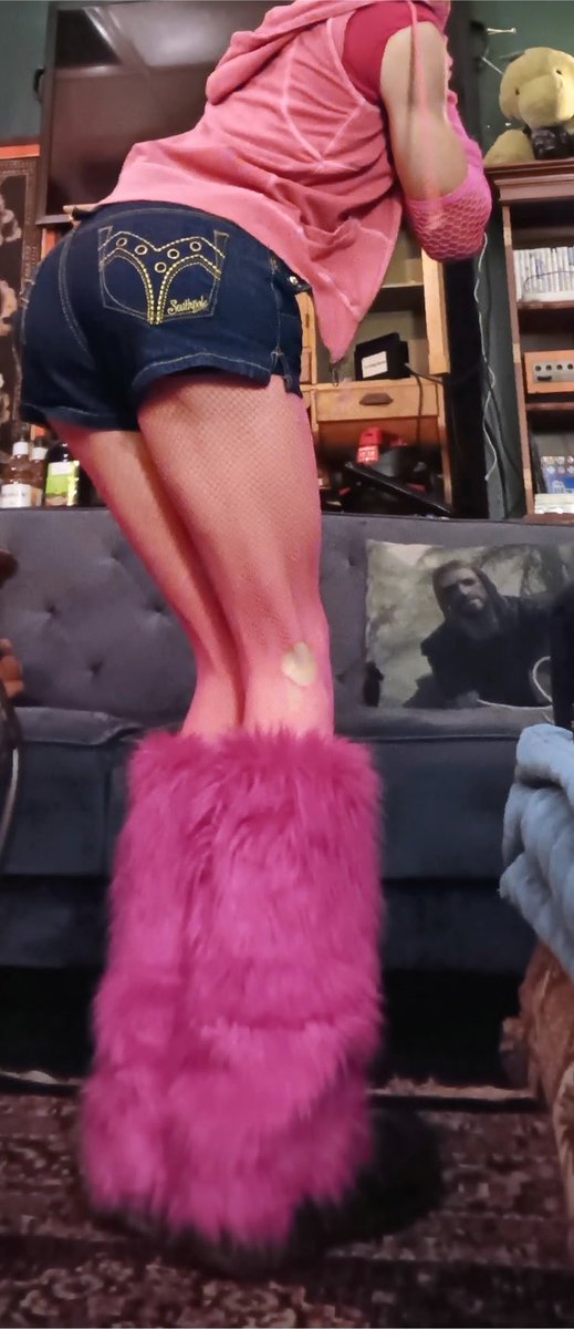 MaddRawrr's tweet photo. Hmuuu ya’ll dms open #femboy #fypシ゚viral https://t.co/eNmOuT1HTb