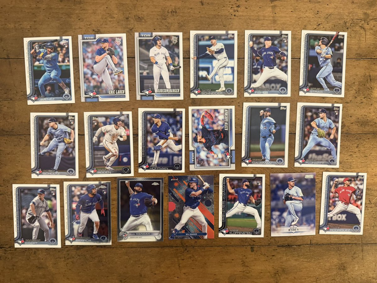 BlakesCards42's tweet photo. ⚾Blue Jays Team Lot - $11 Shipped OBO⚾

59 card Toronto Blue Jays team lot featuring no duplicates. Every card shown is included.

📦 $11 shipped
💵 PayPal G&amp;S
🤝 Open to offers
📬 Ships securely with tracking
📸 You will receive the exact cards pictured. Happy to bundle! https://t.co/bS5CMSwPUf