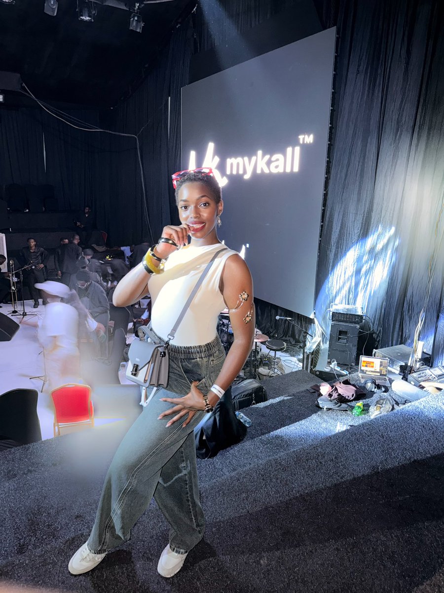 britahnuwamanya's tweet photo. I was honored to attend the first ever #speedballsummer yesterday at Motiv and I also watched my baby sister debut her modeling.
The show was well organized, the lighting was perfect, the music was extremely beautiful, the models were good and in sync.I enjoyed to the maximum. https://t.co/WPSO5DMyeC
