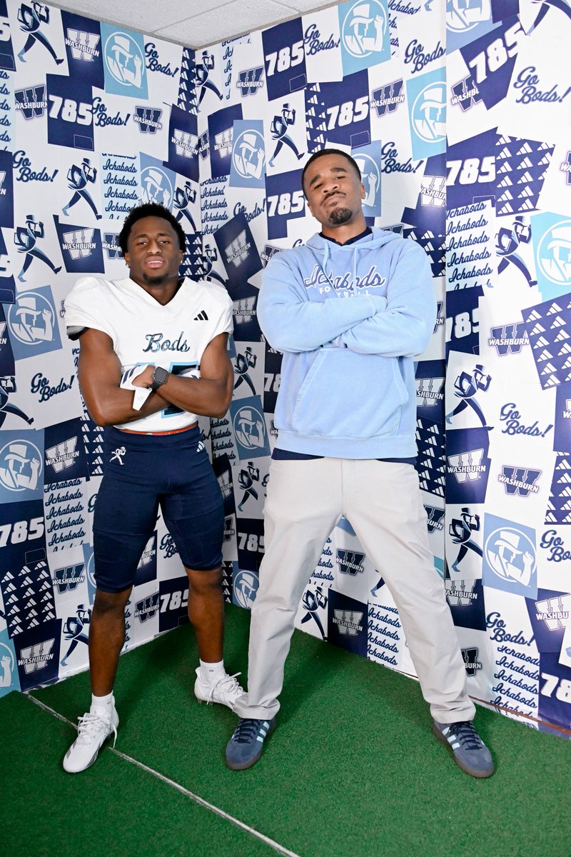 Trent3Thomas_'s tweet photo. Blessed to have spent the weekend on my Official Visit at @IchabodFTBL ! Thank you to the entire coaching staff.@CoachNellyV @CoachSharpWU @Dane_Simoneau @CoachKRHarrison @_dsouthall @coachqriley @SC_BulldogFB https://t.co/f13Do6gudn