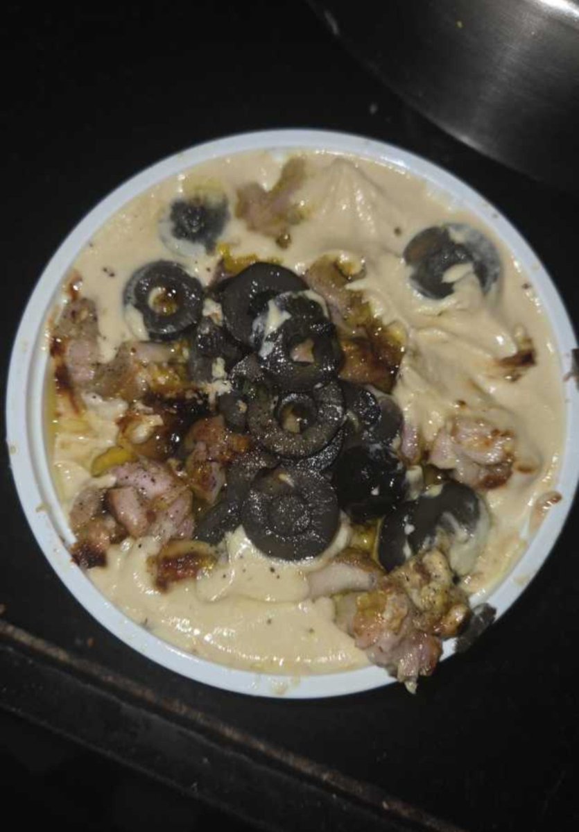 hungry_satire's tweet photo. Chicken khilao yojna by Zomato and restaurants listed their posting things as vegetarian. What is this Zomato?? And they need multiple pictures, because being a pure vegetarian I added chicken to claim mere 100rs. @zomato @zomatocare @jagograhakjago https://t.co/bRD2g1SSNi