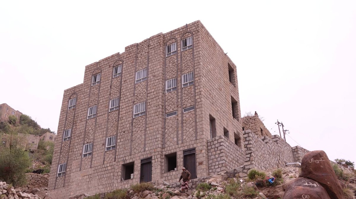 ofed_org's tweet photo. بدعم كريم من فاعلي خيرفي دولةقطرالشقيقة عبر الأستاذ أبو يونس،تواصل مؤسسةأفق للتعليم والتنمية أعمال استكمال وتأثيث مدرسة معاذ بن جبل بمديرية صبر الموادم بمحافظة تعز،...

#مؤسسة_أفق_للتعليم_والتنمية #تعز #صبر_الموادم #التعليم #قطر #اليمن https://t.co/iNTsdfeWDp