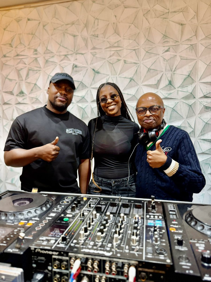 Chymamusique's tweet photo. Launching my first Sunday sessions 

Ft Vinny &amp; Choc 

Pretoria https://t.co/aTDW8FkgQp