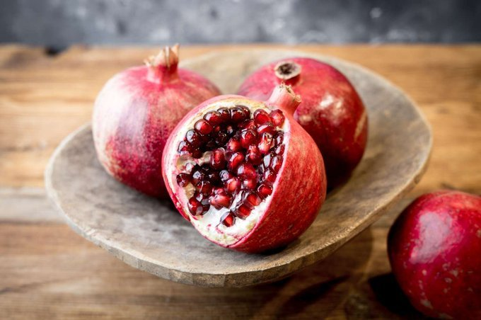 mgoomeez_12's tweet photo. 10 ALIMENTOS NATURALES QUE CONVIERTEN A LOS HOMBRES EN FUERTES DE PODER EN LA CAMA:

1. Sandía - erección más dura. https://t.co/eEX3VcjQGX