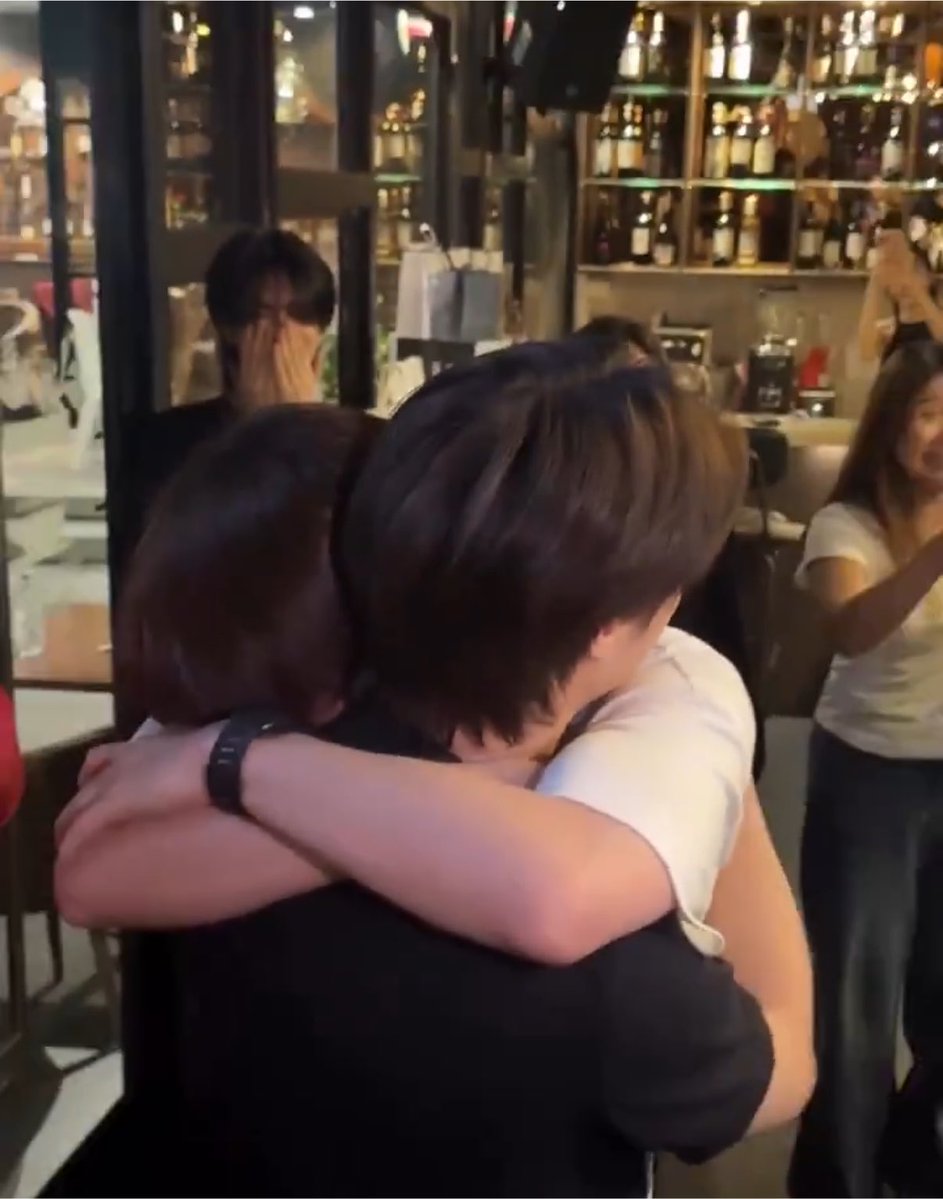 TLEOFFICIALTH's tweet photo. ชาติหน้าขอเกิดเป็นพี่หนุ่มไม่ก็เป็นพี่คิมเท่านั้นนะคะ🫪🫠

FIRSTONE TURNED 26  
#26thHBDFIRSTONE

#TleFirstone #เติ้ลเฟิร์สวัน  #TLE_mtm #Firstone ♡ https://t.co/iIi2mWpcEm