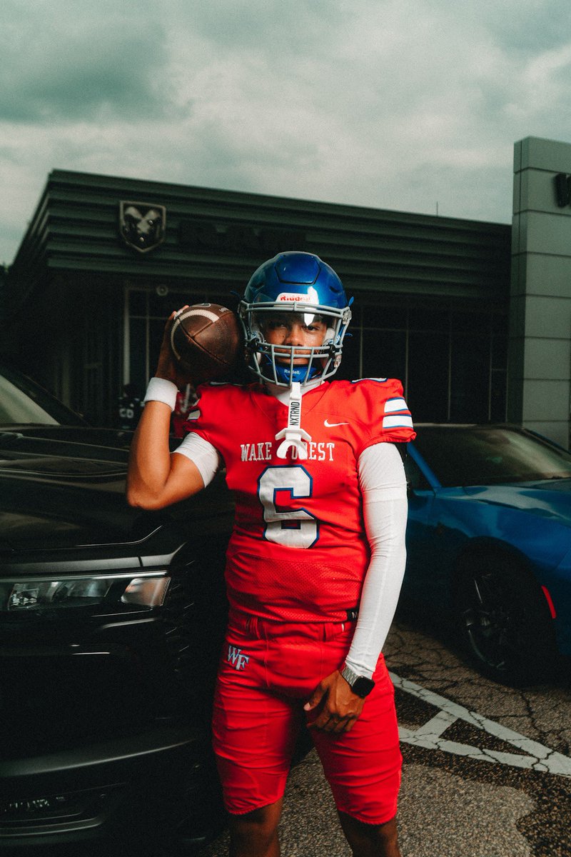 landenlawperry's tweet photo. #6
Sophomore season loading 
@WF_CougarFball https://t.co/gTbFtXF9Rf