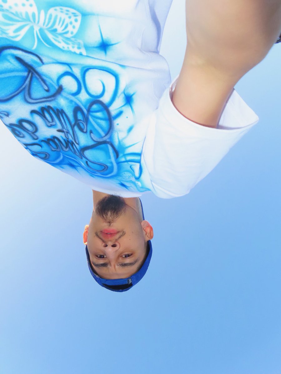 itsalejandroc's tweet photo. HARD SUMMER ʚїɞ DAY UNO 💙 https://t.co/dlo4udShfW