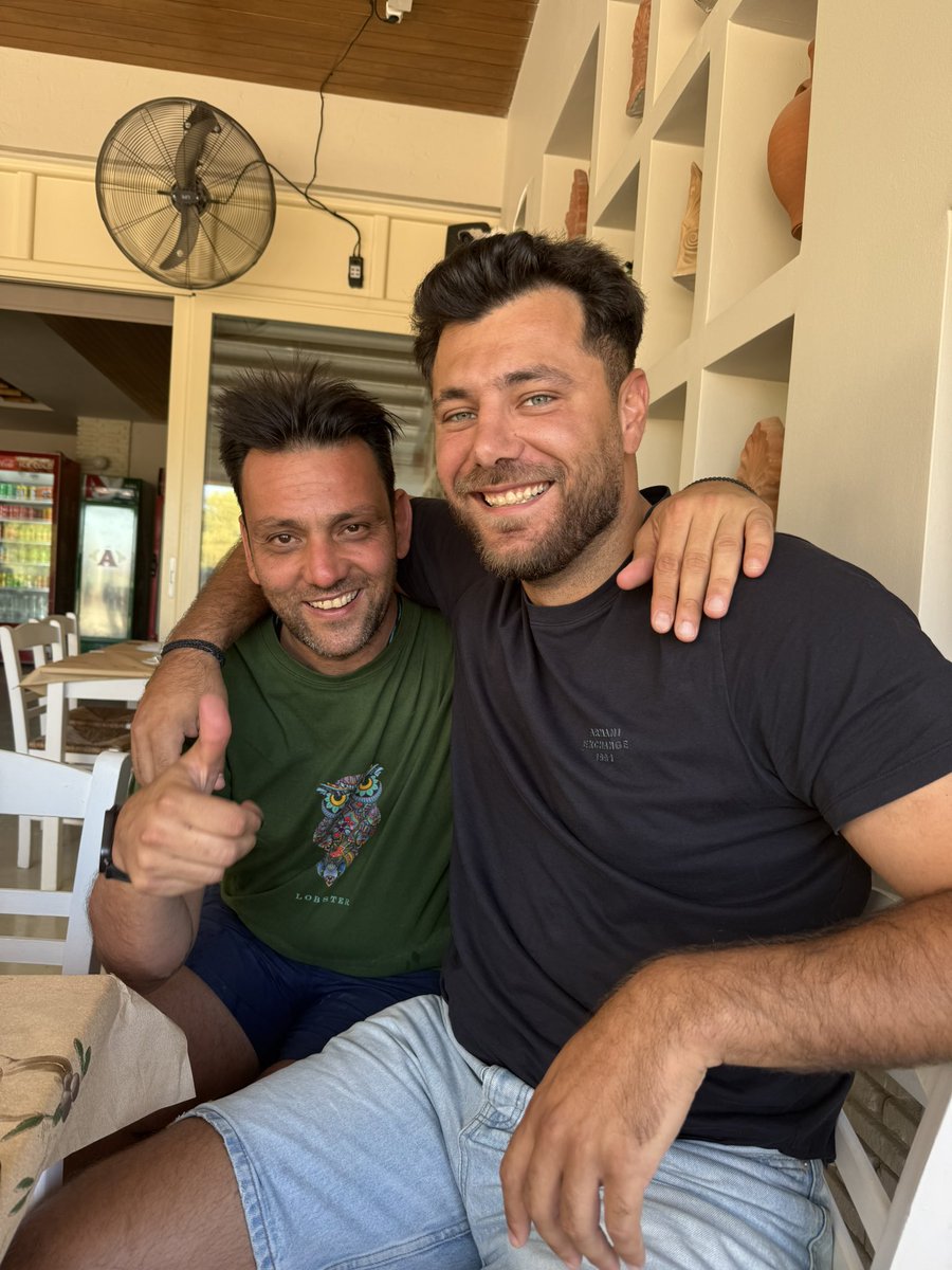 svarnaola's tweet photo. Με Νίκο Μπάρτζη έτσι απλά
#survivorGr https://t.co/JKSlg4HS2v
