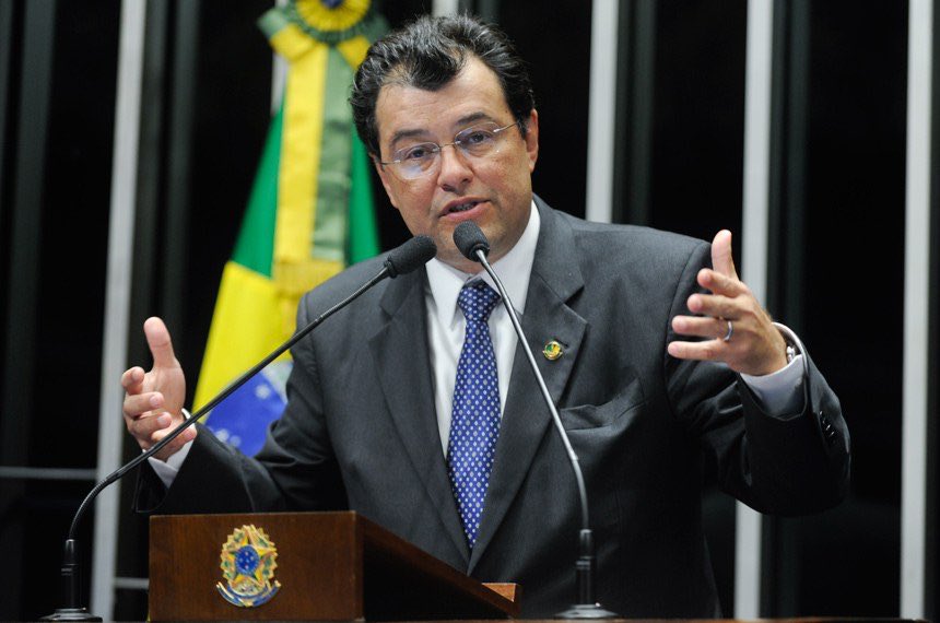 rickazzevedo's tweet photo. Esses senadores aliados de Davi Alcolumbre estarão de folga do Senado e fazendo campanha atrás de voto do trabalhador nos próximos 10 dias enquanto o povo continua na escala 6x1:

- Jayme Campos (União Brasil)
- Omar Aziz (PSD)
- Rodrigo Pacheco (PSD)
- Eduardo Braga (MDB) https://t.co/IzzQZZNxtm