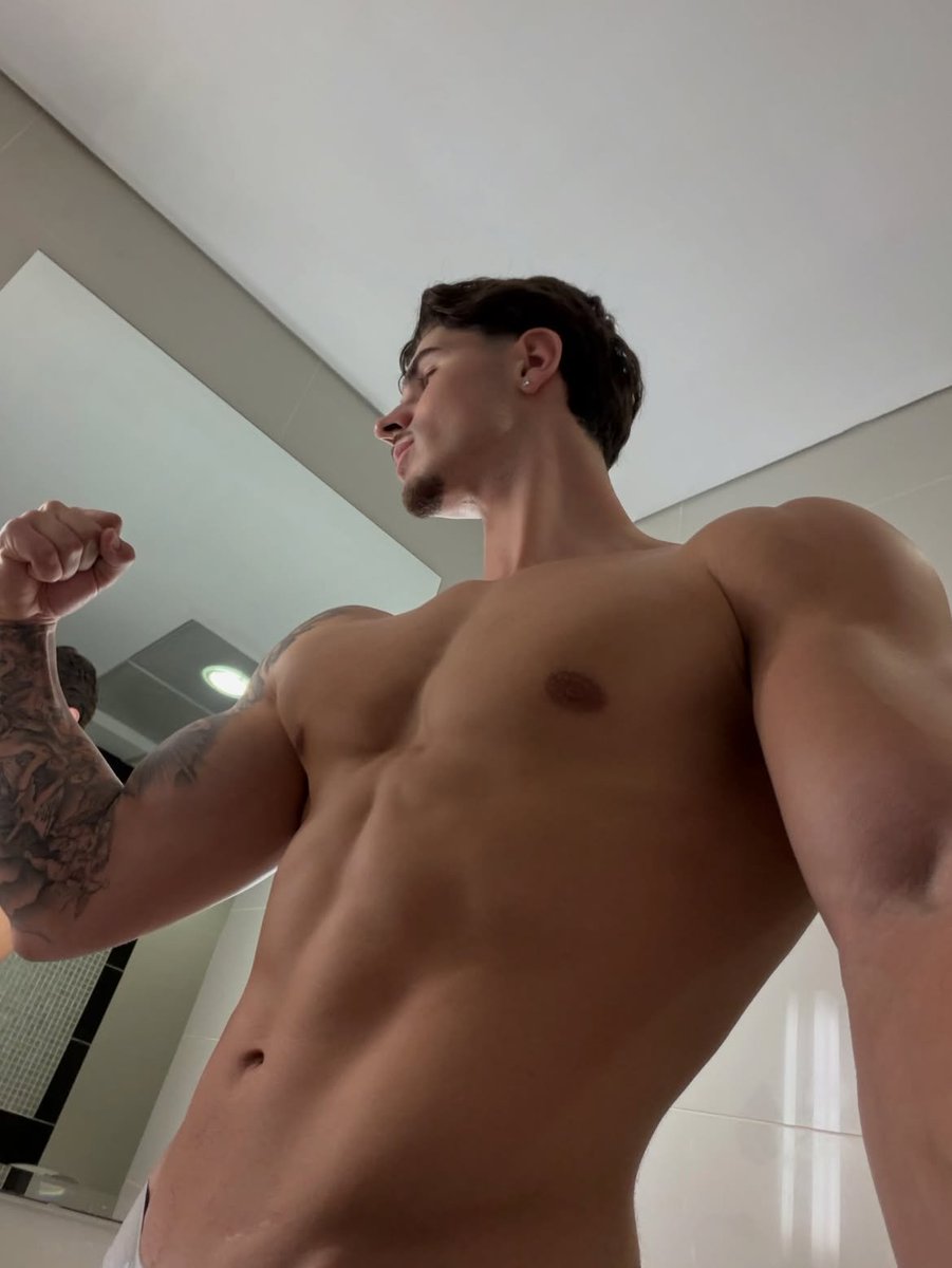 Alphavictor04's tweet photo. Forget sympathy🙅‍♂️.
The world was never equal and it never will be.
Real Alpha men lead👑 you follow🙇‍♂️
That's how it's always been and it will never change no matter how hard you try👿
#Submissive #Hypnosis #popperdrain #customvid #Cashmaster https://t.co/gmCusMbjtQ