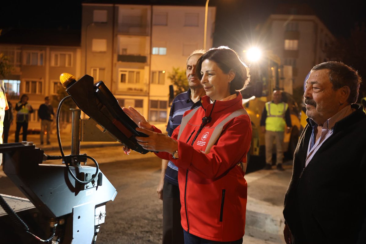 222Haber's tweet photo. Cadde ve bulvarlar gece gündüz yenileniyor 
https://t.co/Pt57UHaNqd @eskisehirbb https://t.co/03BrJ8TVlW