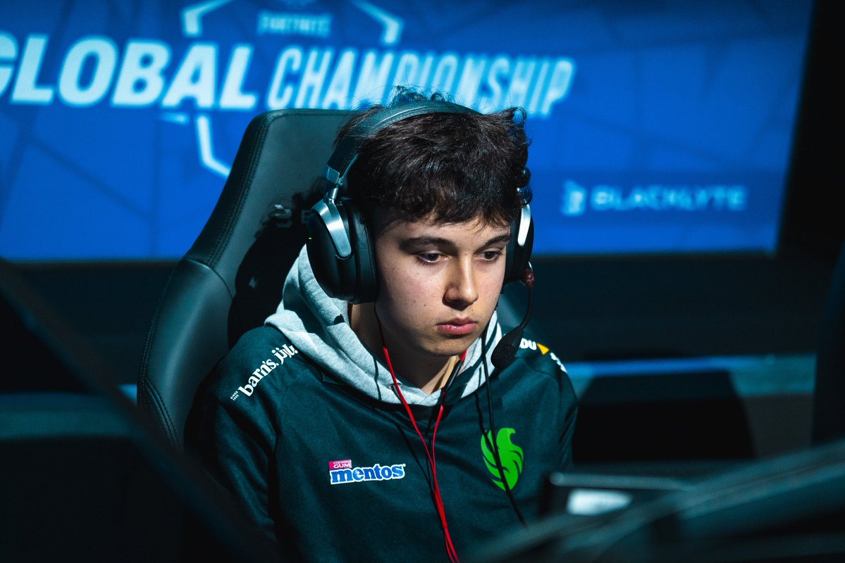 EshanDK_FN's tweet photo. 🇸🇮 t3eny’s FNCS history

2nd C5M2 Grand Finals
2nd C5M3 Grand Finals
2nd C7M2 Grand Finals
3rd C4M3 Grand Finals
3rd FNCS Summit 2026
5th C7M1 Grand Finals
6th FNCS Globals 2024

The Greatest EU Controller Player of All-Time undeniably 🎮 https://t.co/3y2Nhx4k7Q