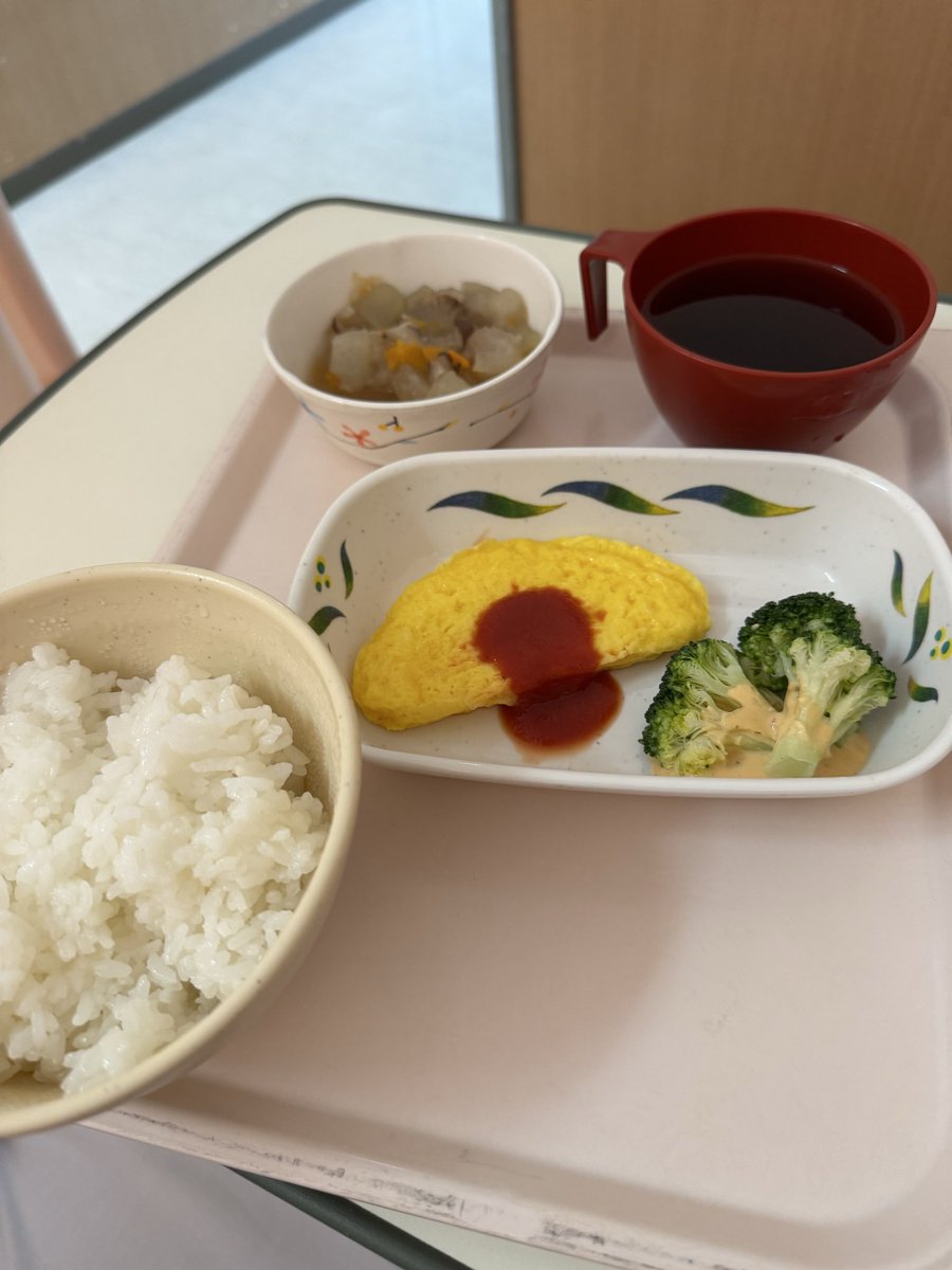 yanayu21's tweet photo. 土曜日から入院してますw
こんなご飯じゃ健康になっちゃう🫩🫩🫩笑 https://t.co/lIuP5oELRP
