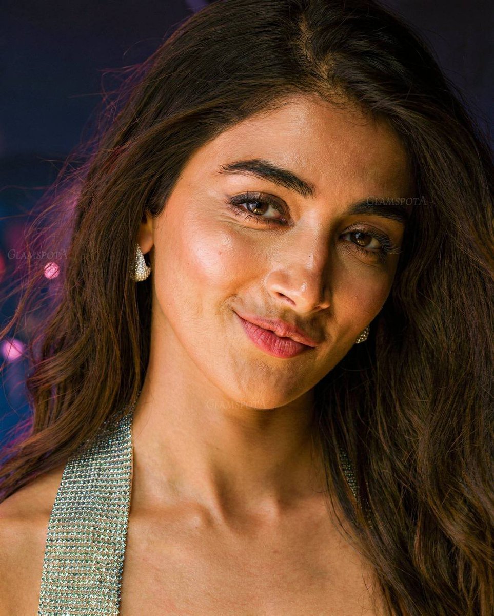 Actress_GOAT's tweet photo. Pooja Madom 🥵 https://t.co/LI5l25m2Dt