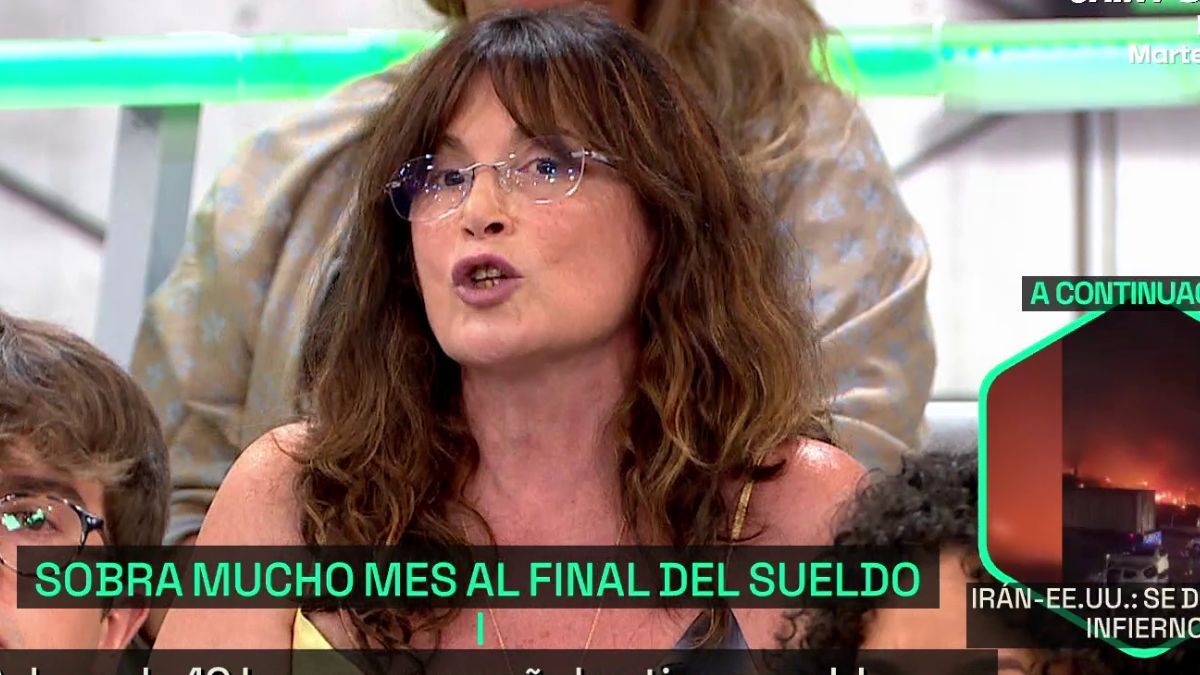 noticiatrabajo's tweet photo. Carmen, camarera de pisos: "Me rompo de trabajar como una bestia para tener un salario que no me permite vivir".

Denuncia que las empleadas externalizadas perciben hasta 500 euros menos y vincula el absentismo laboral al desgaste físico en el sector hotelero. https://t.co/1Ztx3osi6H