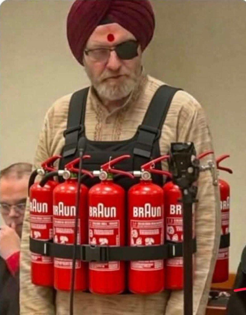 NobikWiola's tweet photo. Dawno się tak nie uśmiałam 🤣😂😅
Adekwatne do Brauna 🧯🇷🇺 https://t.co/YiWHKzYFCj